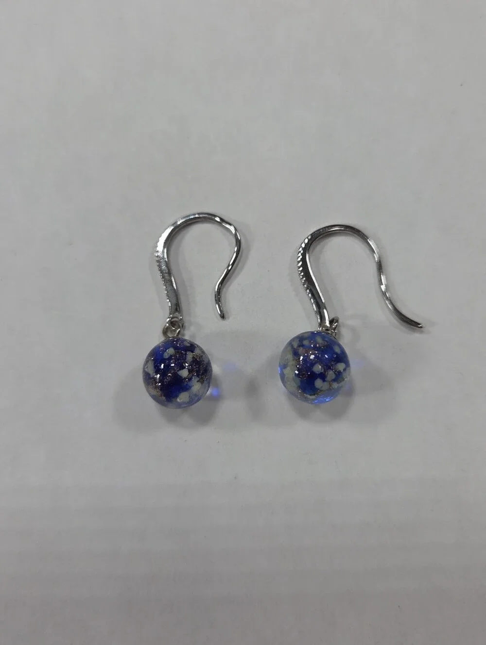 🆕️ NOGU Sapphire .925 Sterling Silver Firefly Glass Huggie Earrings
